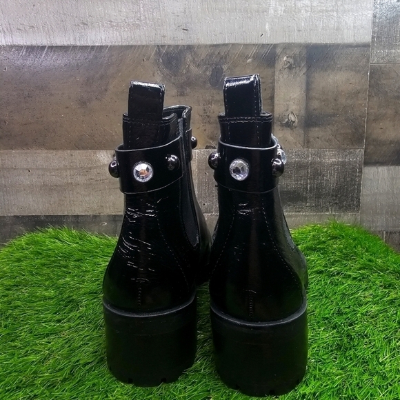 New Karl Lagerfeld Paris Porshay Lug Sole Bootie - Picture 5 of 10